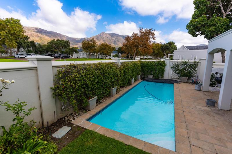 4 Bedroom Property for Sale in Steenberg Estate Western Cape